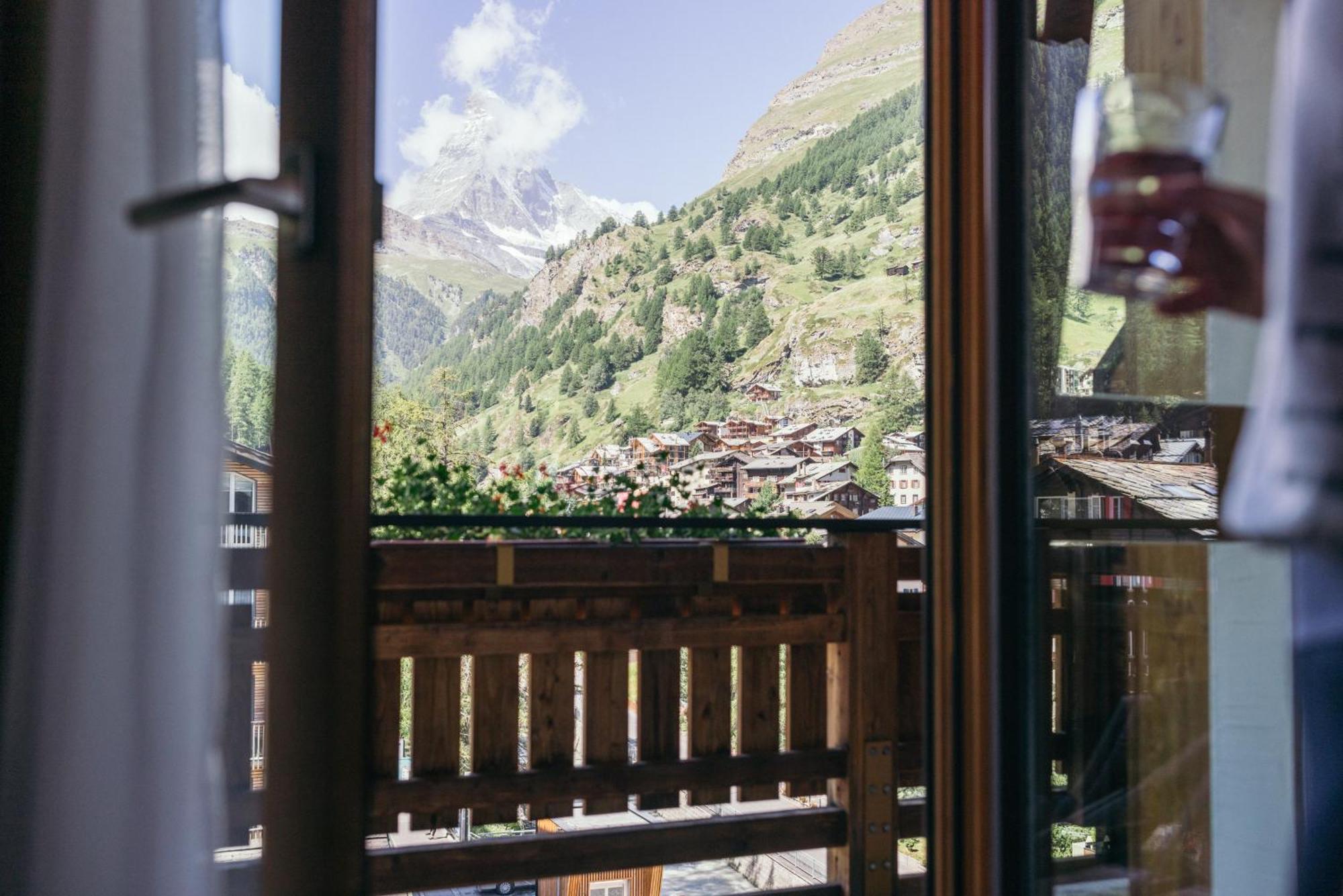 La Couronne Hotel & Spa Zermatt Oda fotoğraf